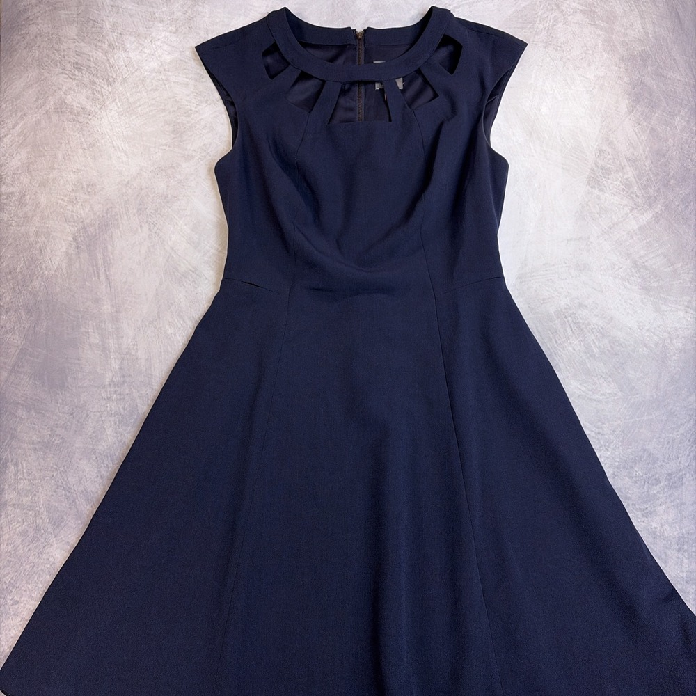 Vince‎ Camuto Navy Blue Cutout Neckline Fit and Flare Dress Size 8 Sleeveless
